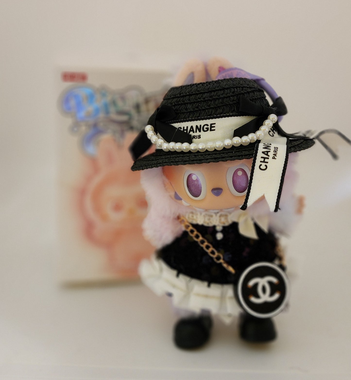 BiE (luck) no card but will be dressed